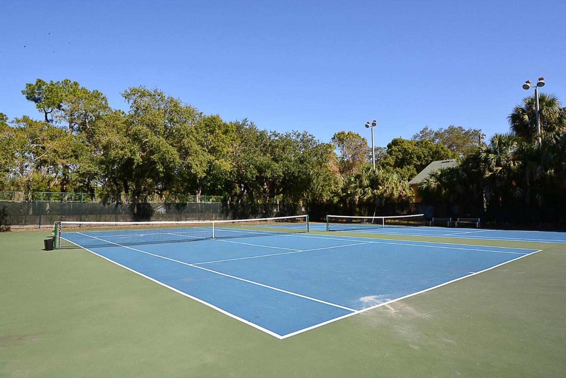 Affordable Two Bedroom Tropical Condo - Private Beach, Pools, Hot Tub St. Petersburg Exterior photo
